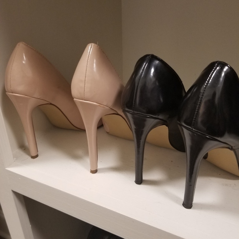 2 pair of Steve Madden pumps